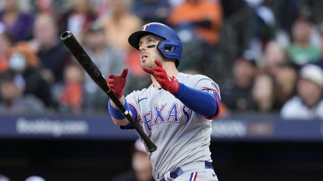 Corey Seager once again proves why Rangers expect 'something special' every  at-bat