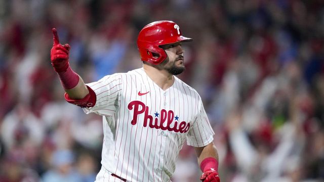 Kyle Schwarber homers twice, Phillies power past Arizona 10-0 in